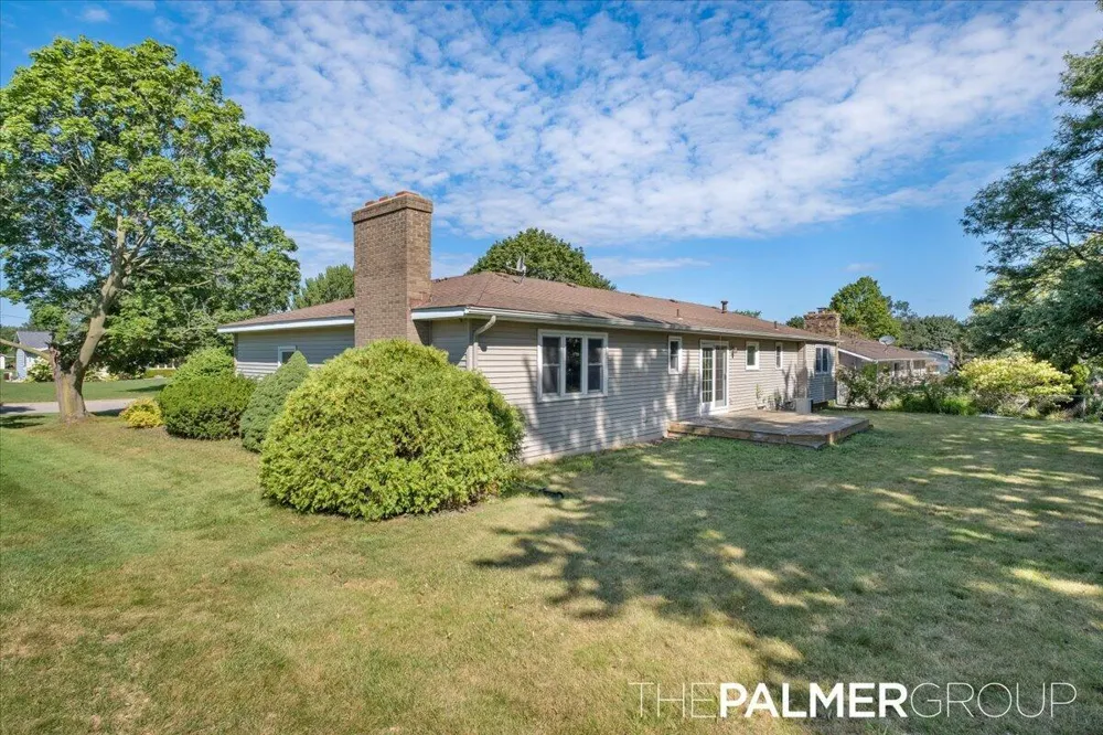 271 Brook Lane Avenue Holland City, MI 49423