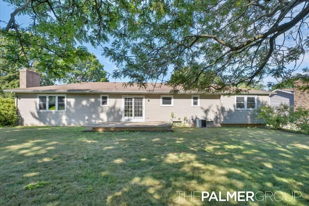 271 Brook Lane Avenue Holland City, MI 49423
