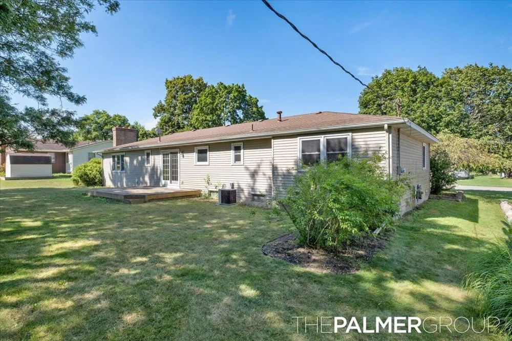 271 Brook Lane Avenue Holland City, MI 49423