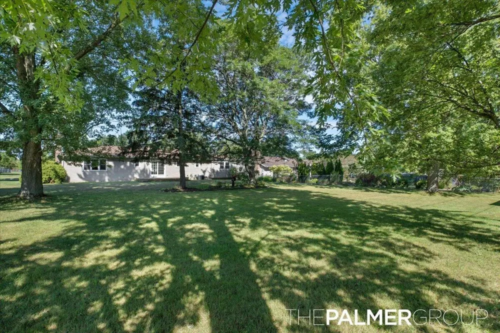 271 Brook Lane Avenue Holland City, MI 49423