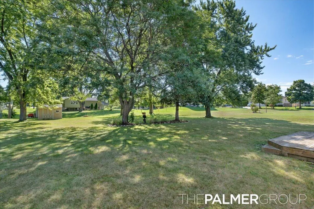 271 Brook Lane Avenue Holland City, MI 49423