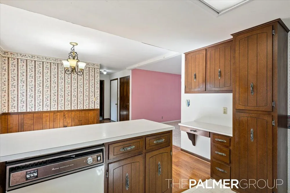 271 Brook Lane Avenue Holland City, MI 49423