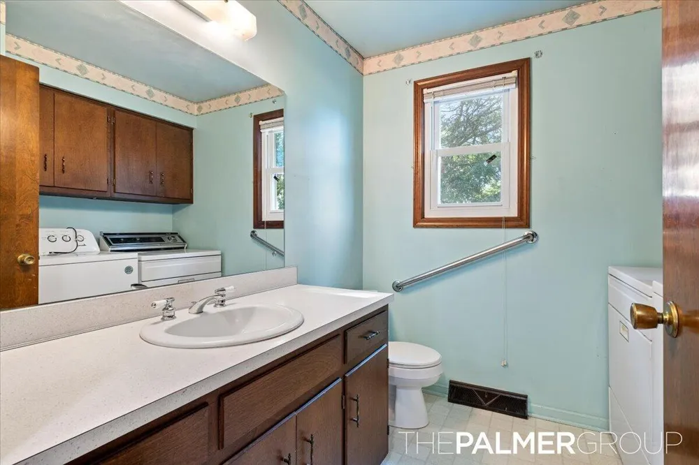 271 Brook Lane Avenue Holland City, MI 49423