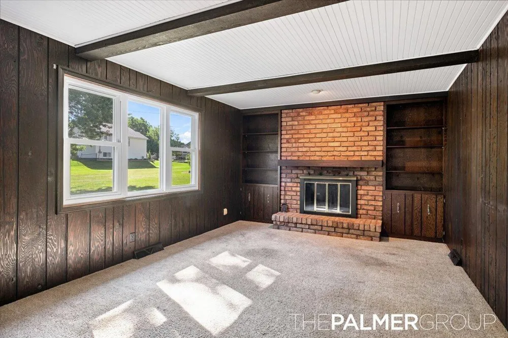 271 Brook Lane Avenue Holland City, MI 49423