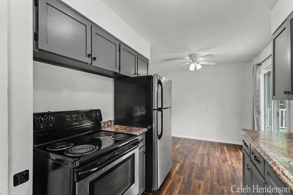2712 Byron Center Avenue SW Wyoming City, MI 49519