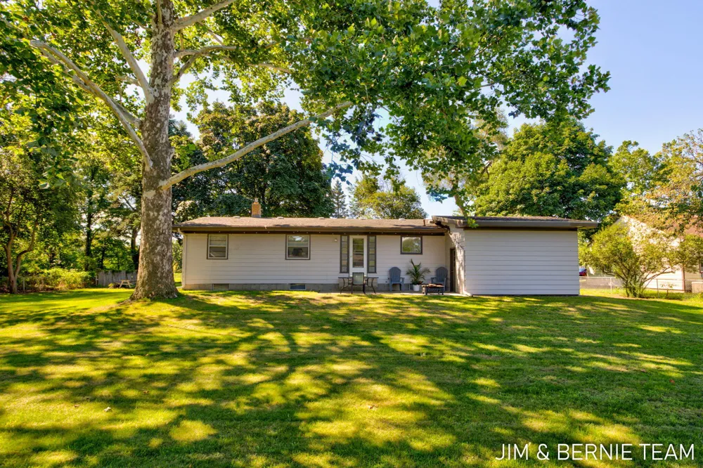 345 Harp Street SE Kentwood City, MI 49548