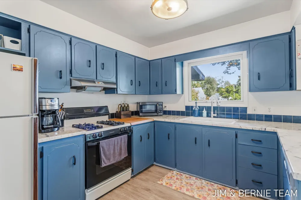 345 Harp Street SE Kentwood City, MI 49548
