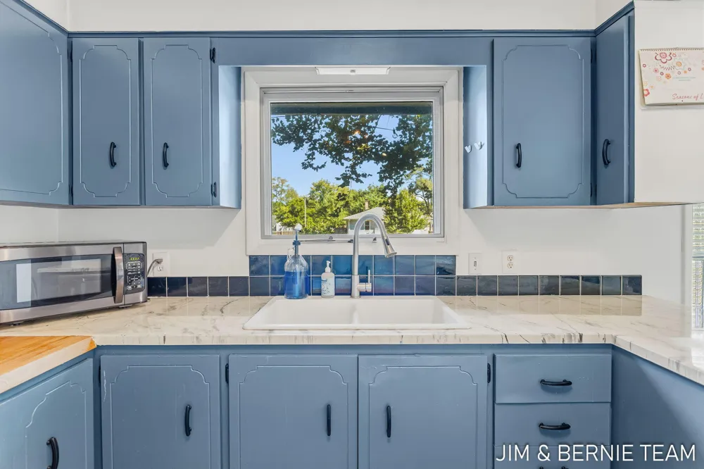 345 Harp Street SE Kentwood City, MI 49548