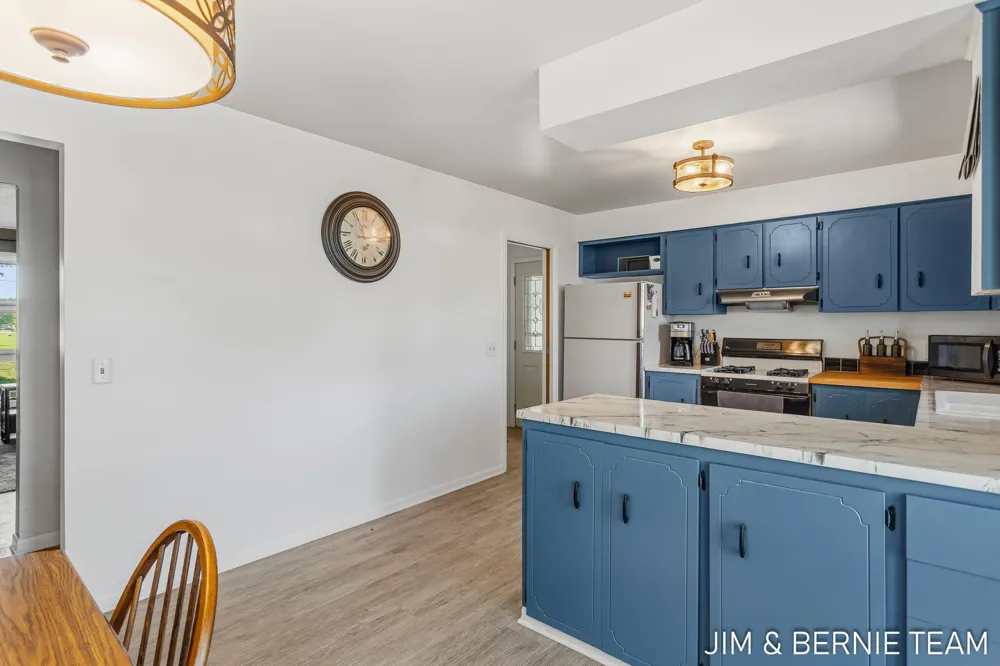 345 Harp Street SE Kentwood City, MI 49548