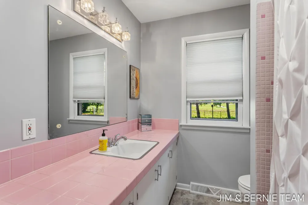 345 Harp Street SE Kentwood City, MI 49548