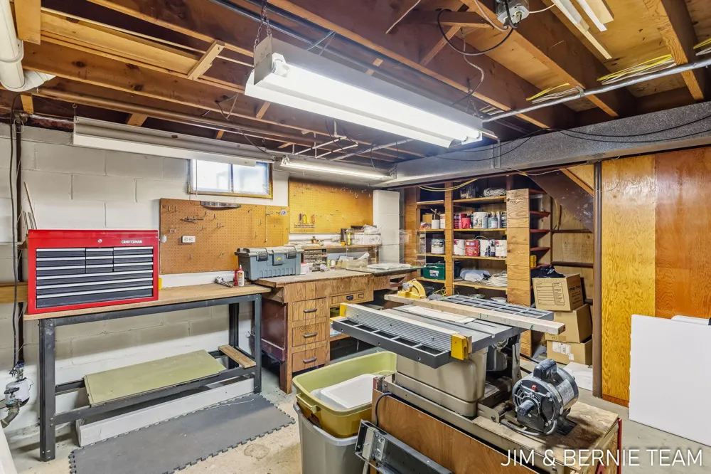 345 Harp Street SE Kentwood City, MI 49548