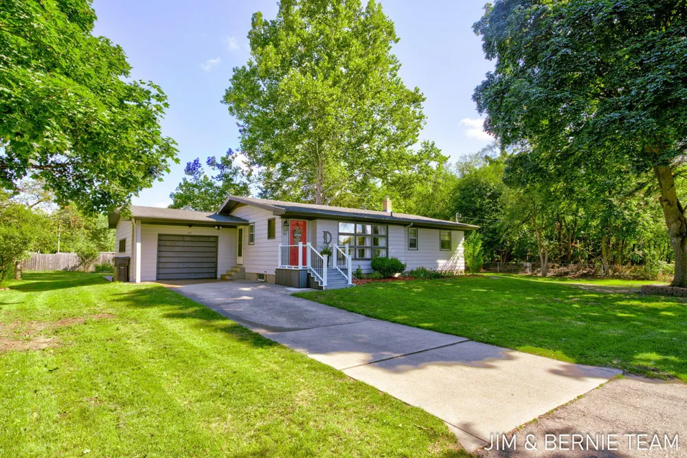 345 Harp Street SE Kentwood City, MI 49548