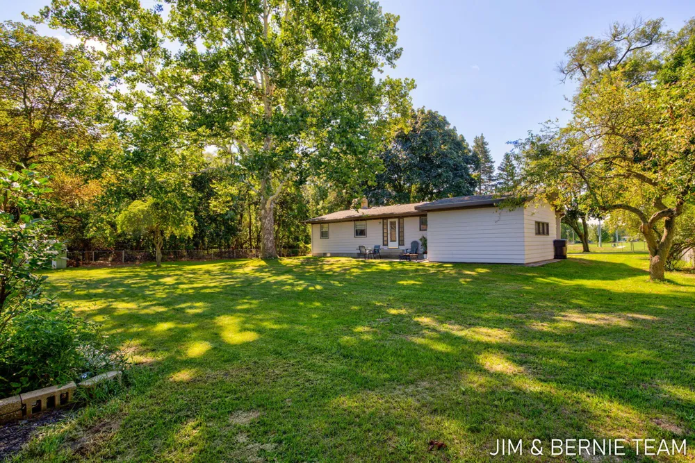 345 Harp Street SE Kentwood City, MI 49548
