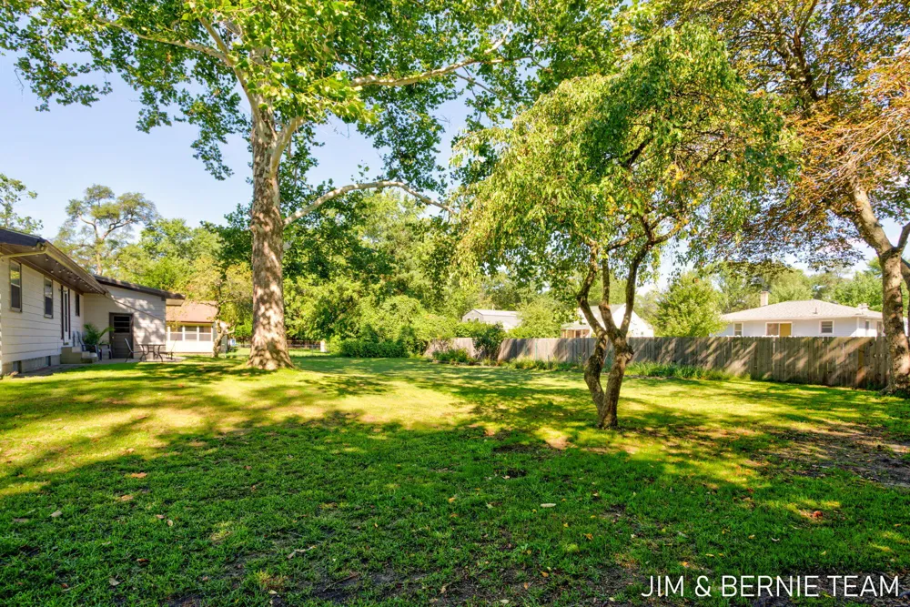 345 Harp Street SE Kentwood City, MI 49548