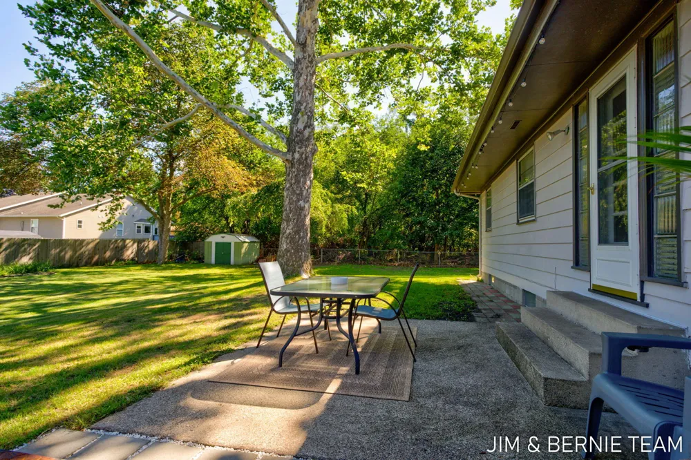 345 Harp Street SE Kentwood City, MI 49548