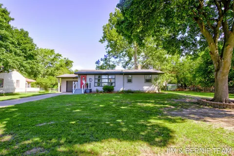 345 Harp Street SE