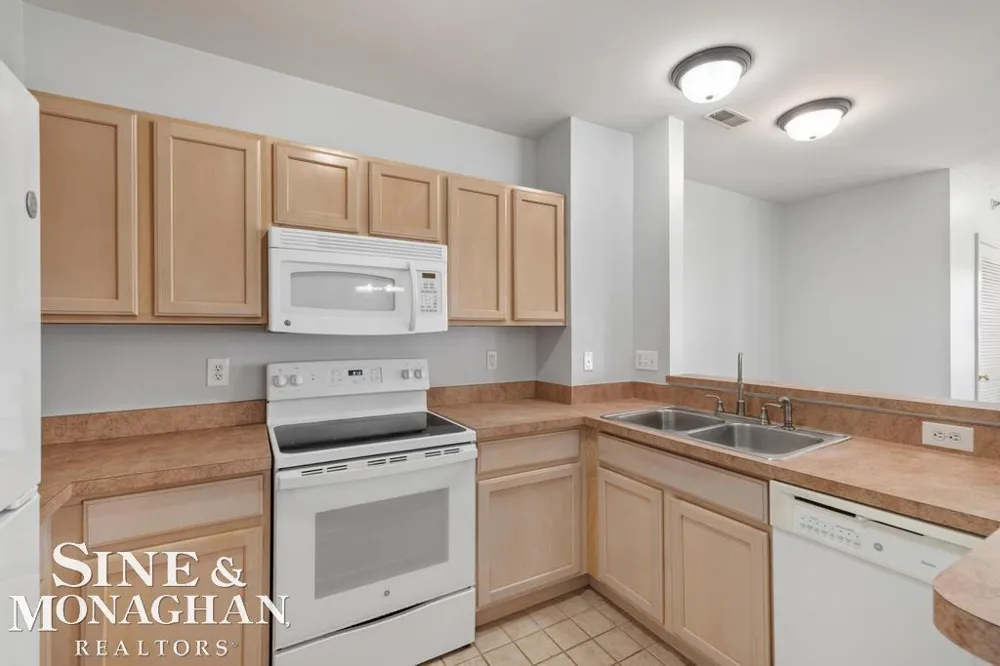 25480 Saint James Street Southfield Township, MI 48075