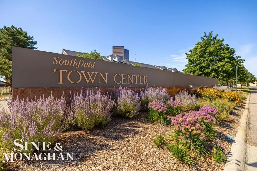25480 Saint James Street Southfield Township, MI 48075