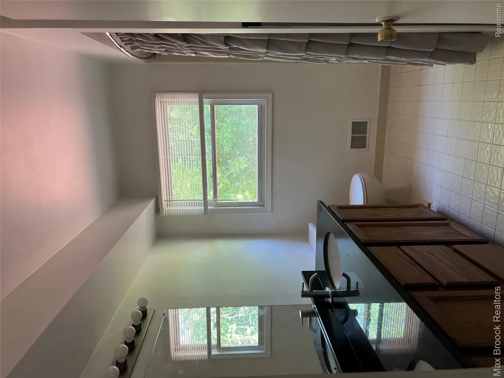 6330 Odessa Drive West Bloomfield Charter Township, MI 48324