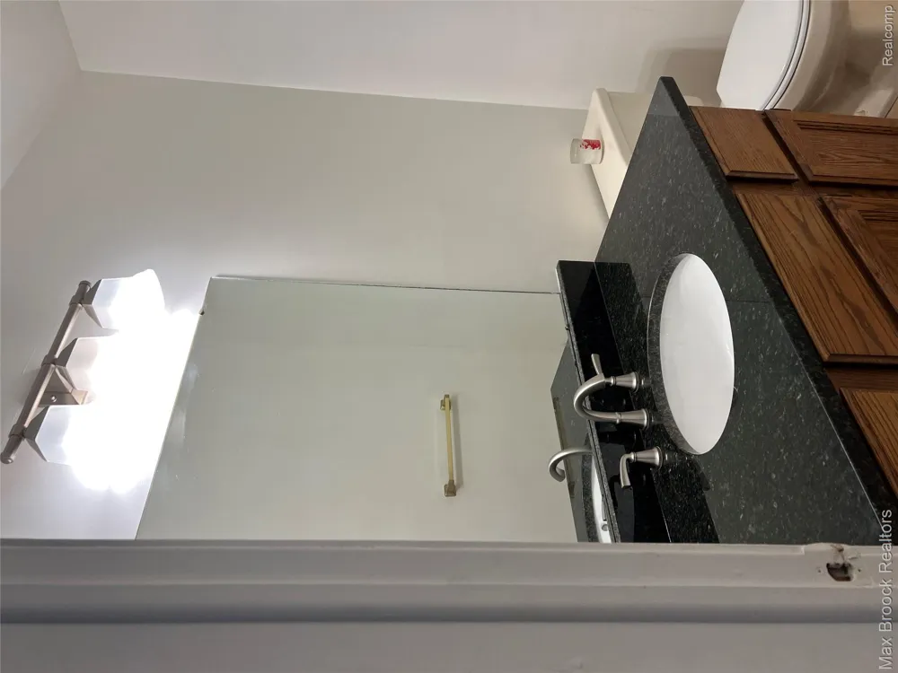 6330 Odessa Drive West Bloomfield Charter Township, MI 48324