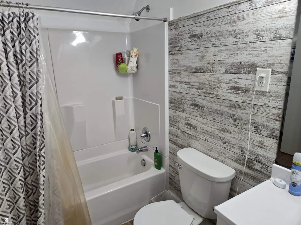 8260 Brockway Road Brockway Township, MI 48097