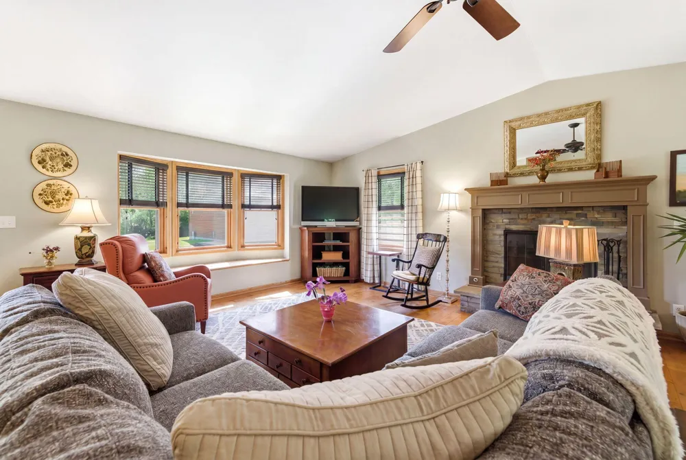 7780 W East Road Chikaming Township, MI 49116