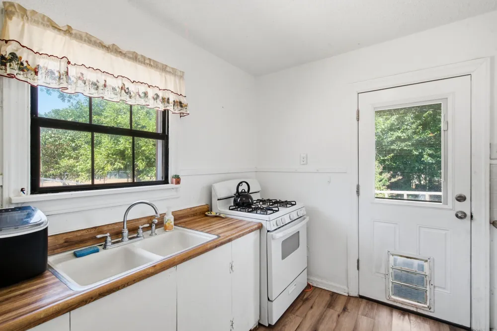 112 Sandra Drive Azle, TX 76020