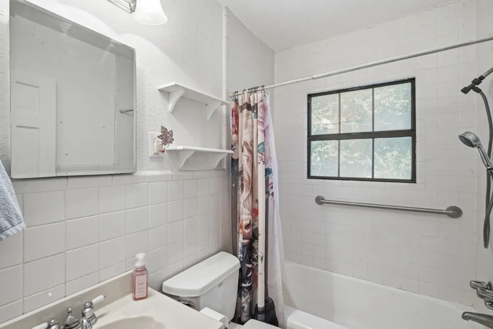 112 Sandra Drive Azle, TX 76020