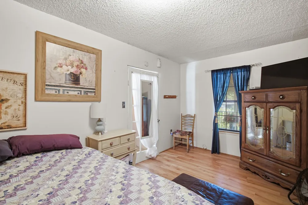 112 Sandra Drive Azle, TX 76020