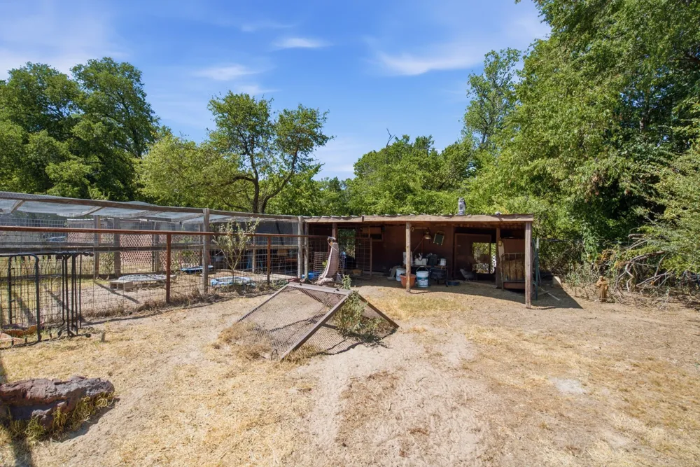 112 Sandra Drive Azle, TX 76020