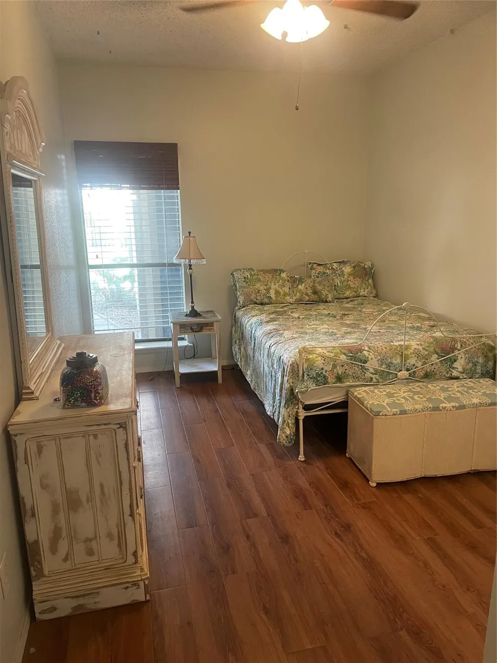 7135 Holiday Drive Galveston, TX 77550