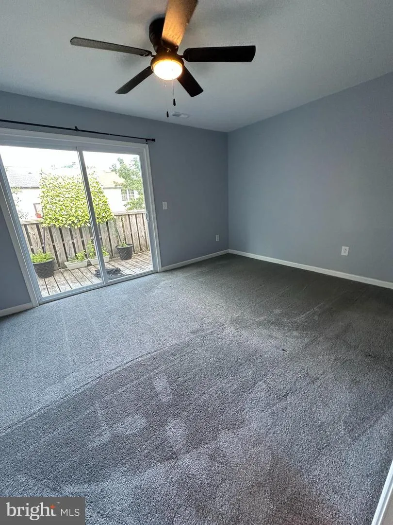 18 HARRINGTON LANE Sicklerville, NJ 08081