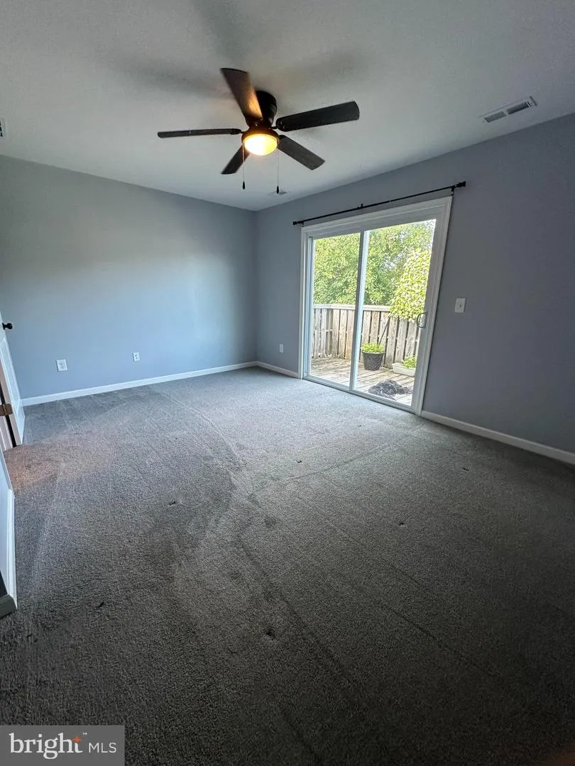 18 HARRINGTON LANE Sicklerville, NJ 08081