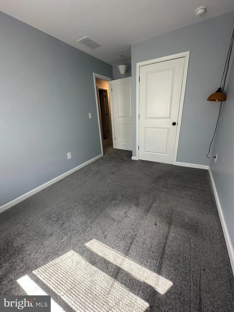 18 HARRINGTON LANE Sicklerville, NJ 08081