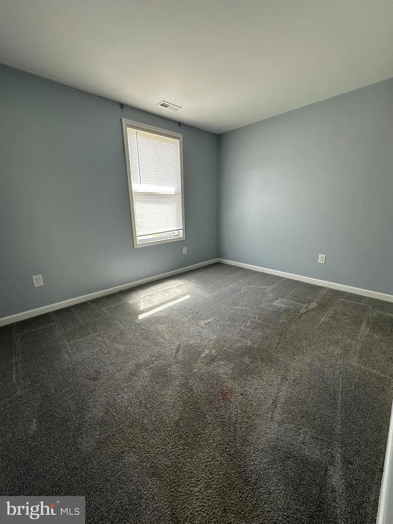 18 HARRINGTON LANE Sicklerville, NJ 08081