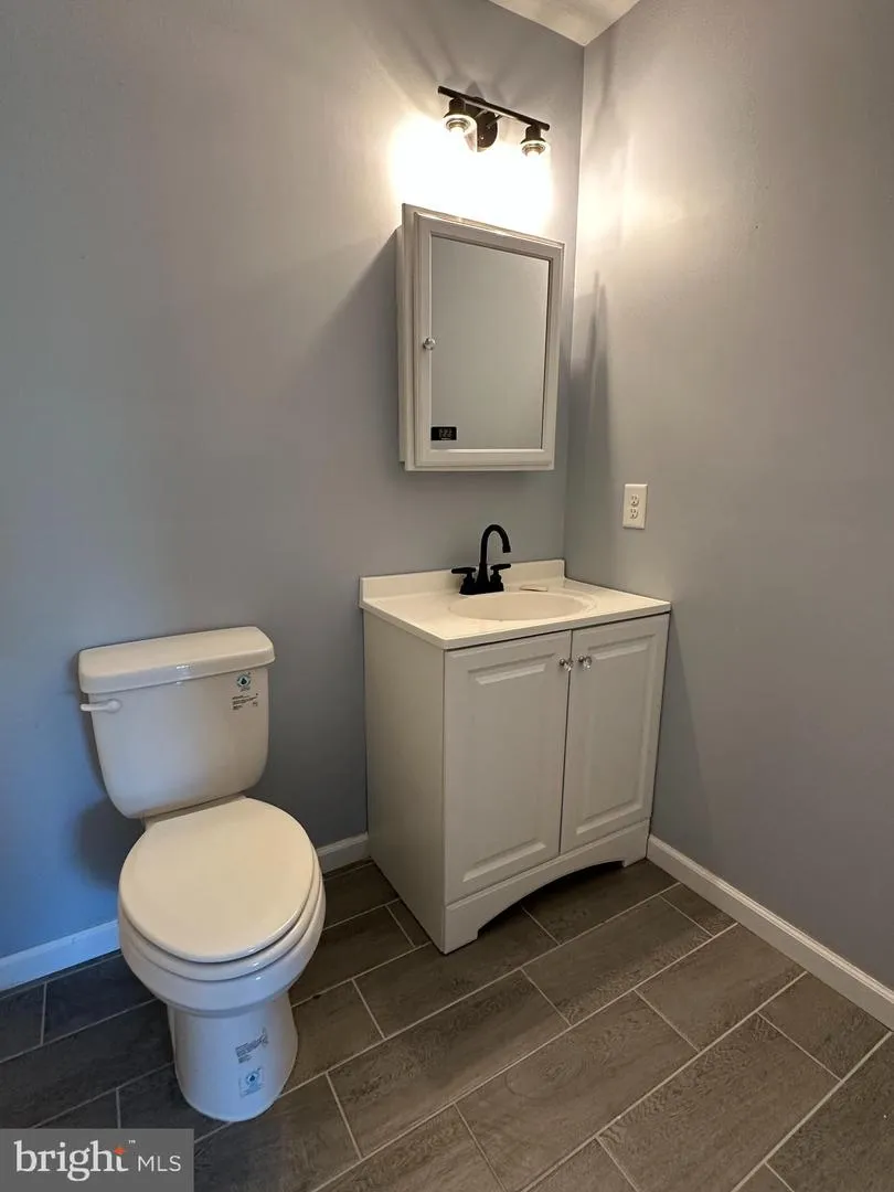 18 HARRINGTON LANE Sicklerville, NJ 08081