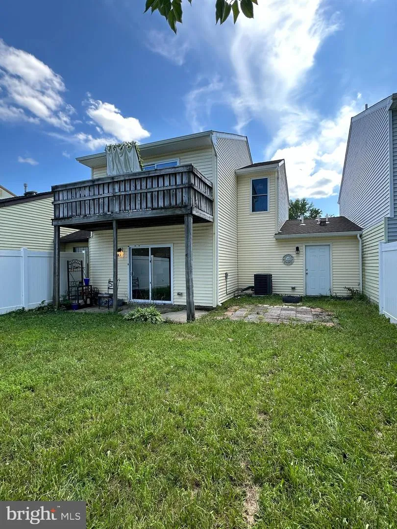 18 HARRINGTON LANE Sicklerville, NJ 08081