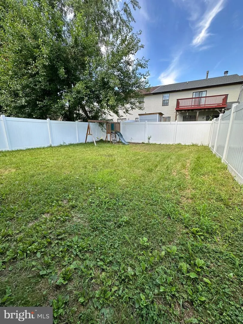 18 HARRINGTON LANE Sicklerville, NJ 08081