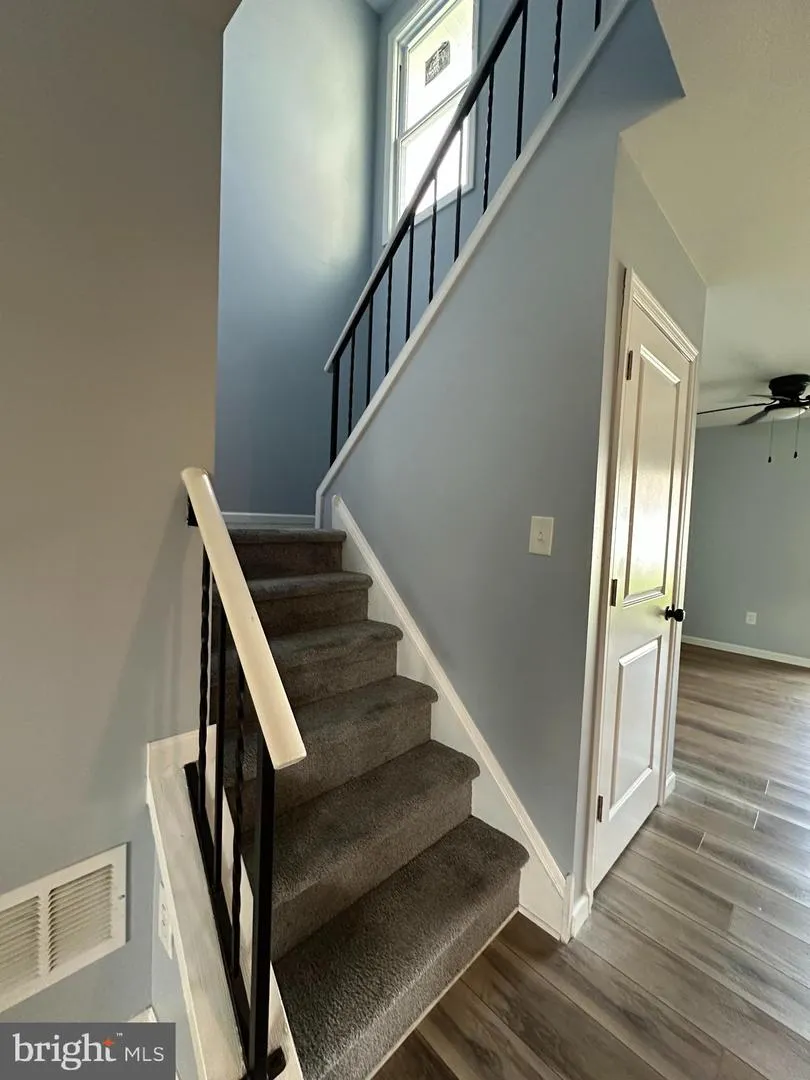 18 HARRINGTON LANE Sicklerville, NJ 08081
