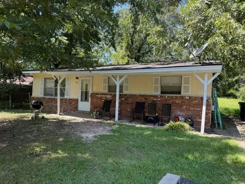 2105 Lamore Drive