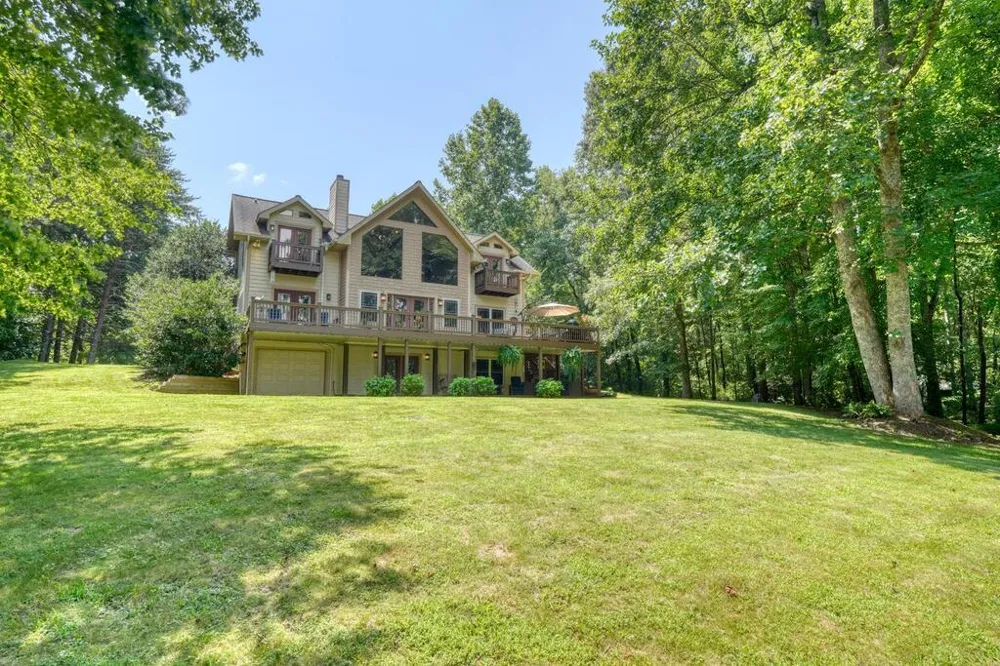 84 Shores Drive Hayesville, NC 28904
