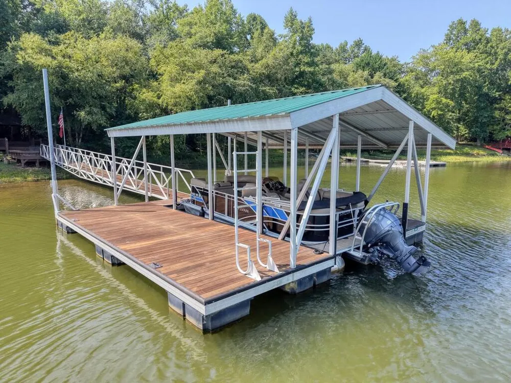 84 Shores Drive Hayesville, NC 28904