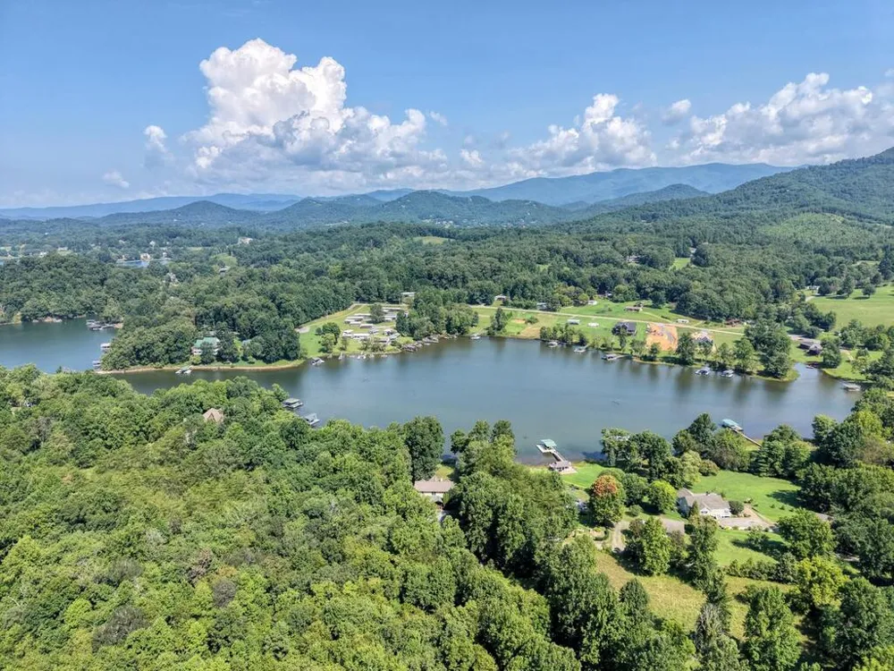 84 Shores Drive Hayesville, NC 28904