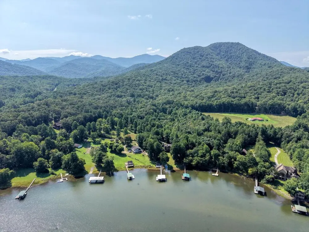84 Shores Drive Hayesville, NC 28904