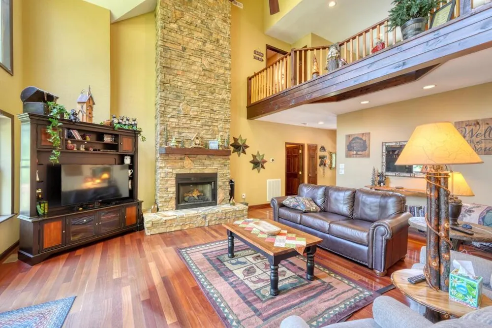 84 Shores Drive Hayesville, NC 28904
