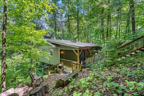 231 Dogwood Circle