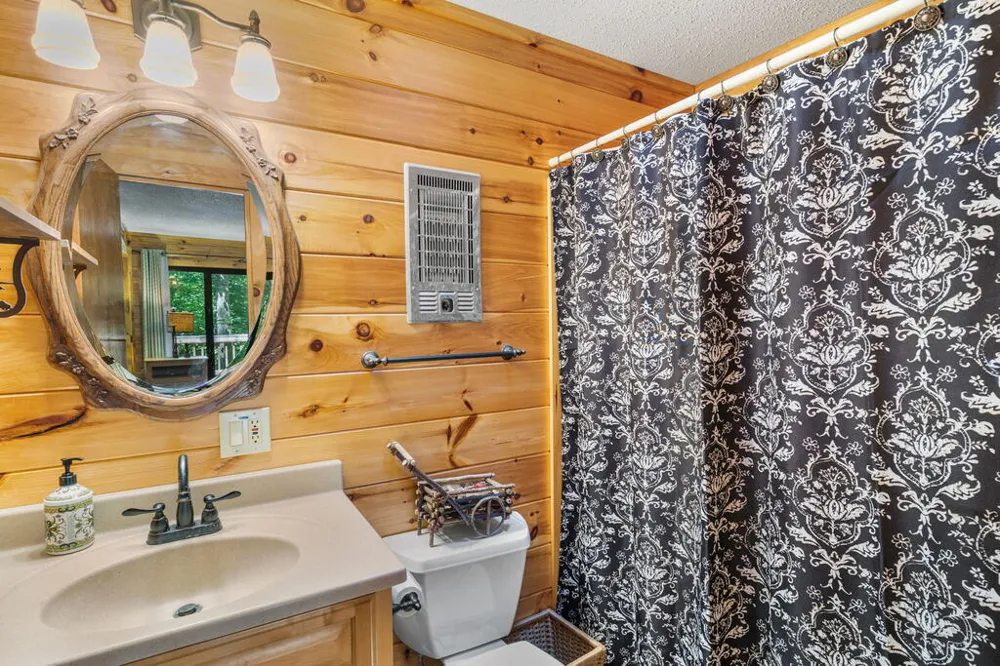 231 Dogwood Circle Hayesville, NC 28904