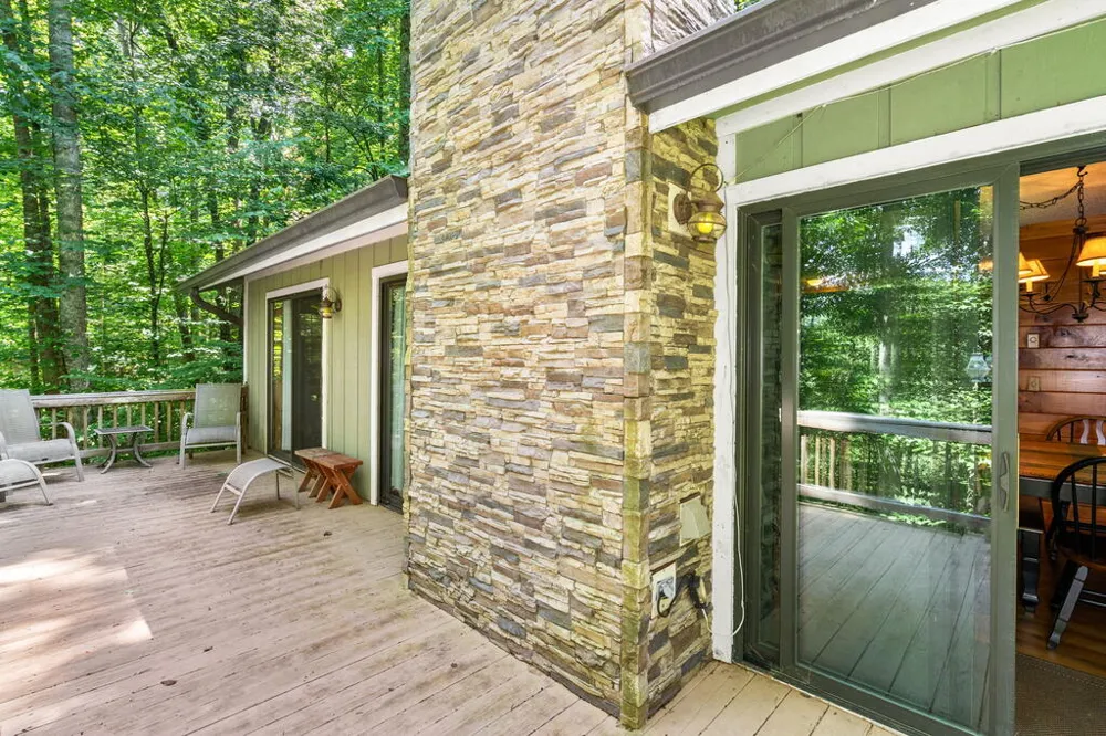 231 Dogwood Circle Hayesville, NC 28904