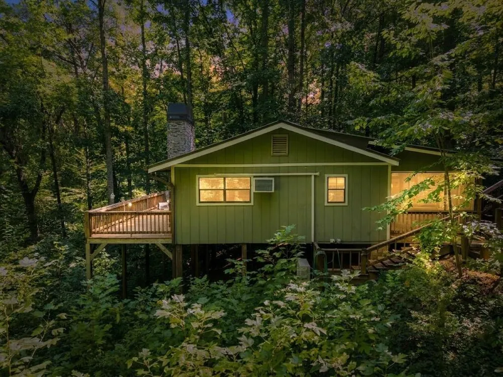 231 Dogwood Circle Hayesville, NC 28904