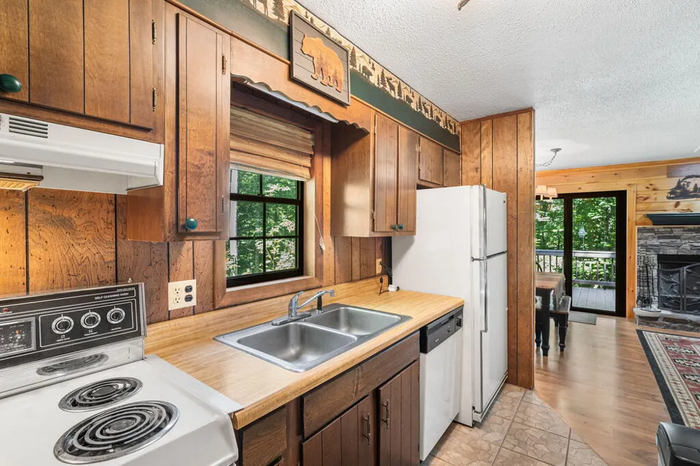 231 Dogwood Circle Hayesville, NC 28904